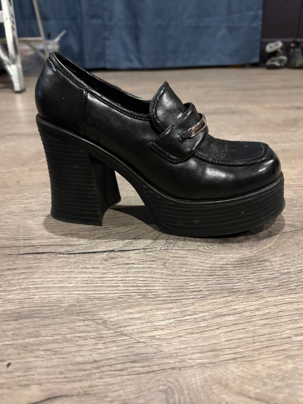 Vintage Y2K Platform Loafers. Size 7.5. Super comfortable